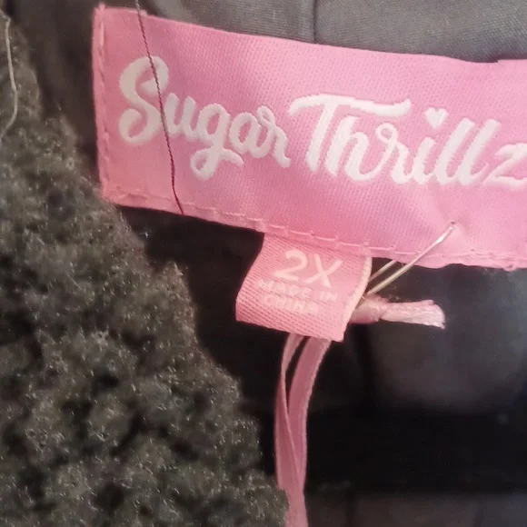 DOLLSKILL SUGAR THRILLZ 2X BLACK SERPA WITH PINK BOWS LONG-SLEEVED POCKETS - Picture 4 of 11